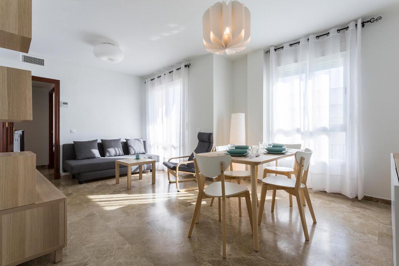 Apartamento Azvalia - La Estacion, Piscina Y Junto A La Renfe El Puerto de Santa María Exterior foto